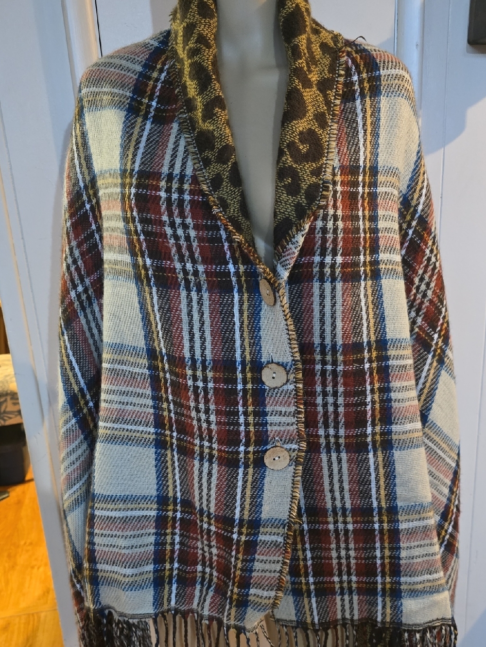 Reversable Leopard Print And Plaid Button-Front Shawl/poncho